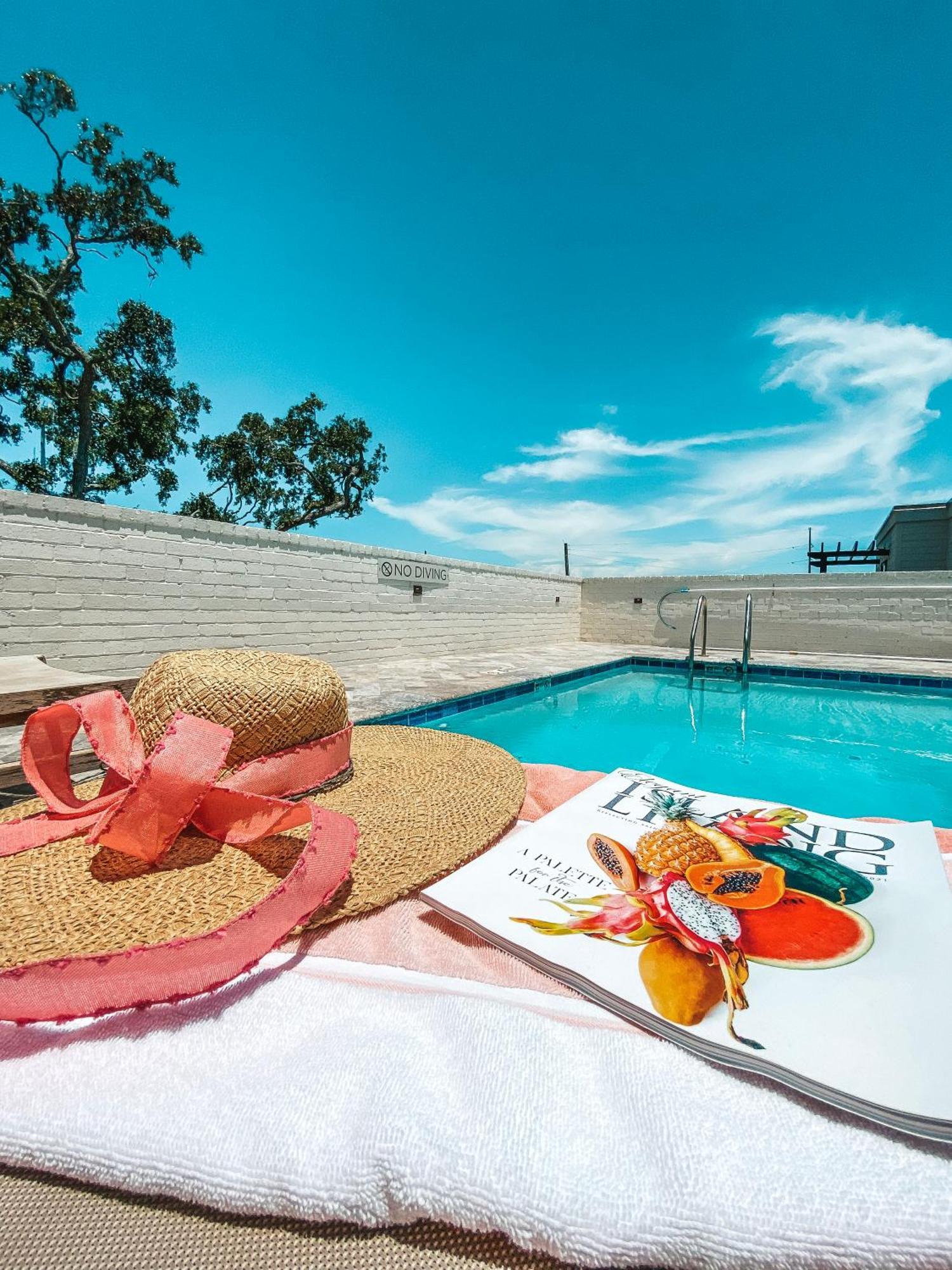 Hotel Simone (Adults Only) St. Simons Island Esterno foto