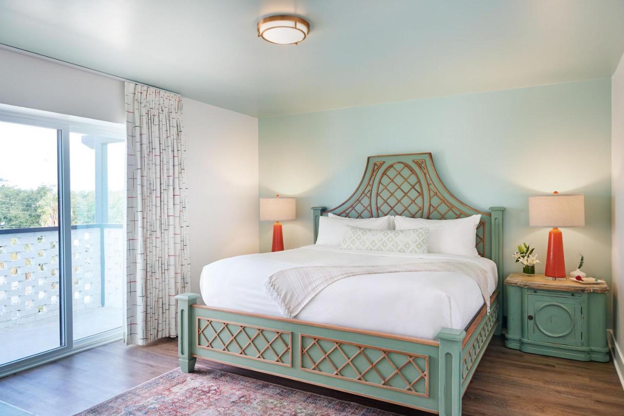 Hotel Simone (Adults Only) St. Simons Island Esterno foto